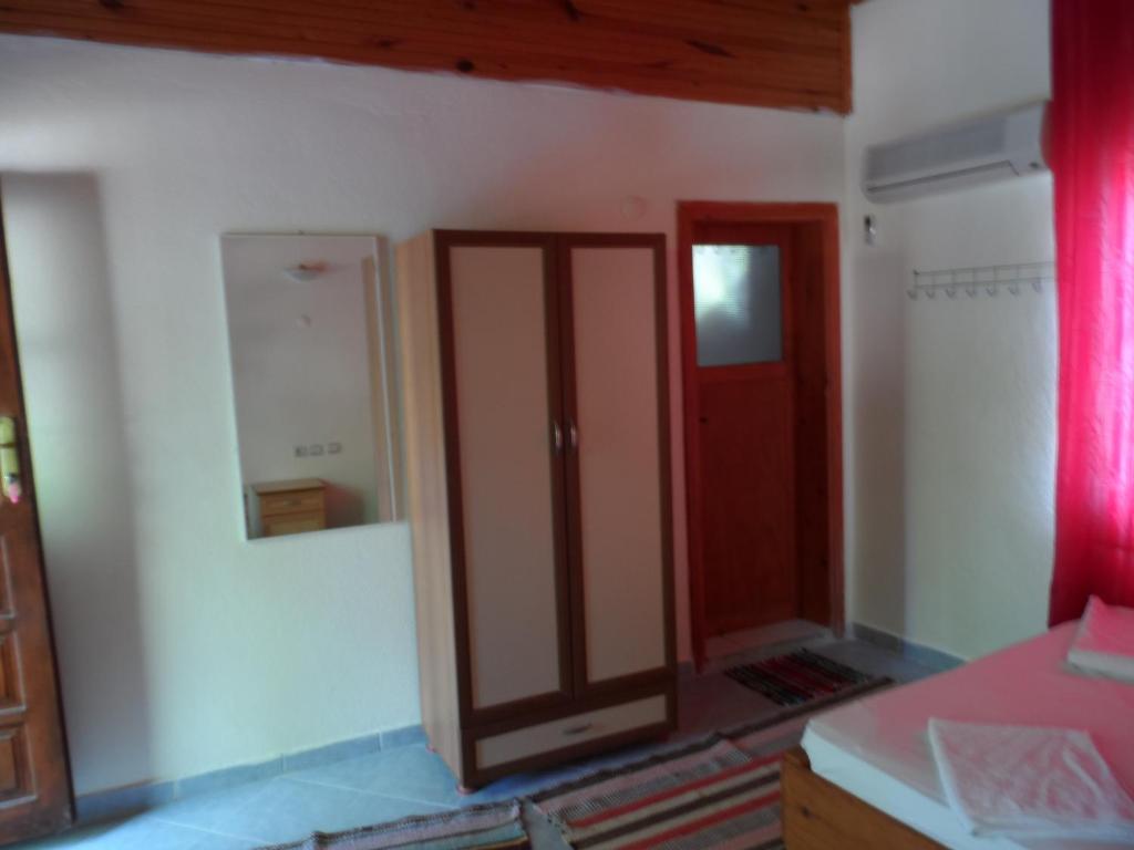 Engin Pension Çıralı Cameră foto