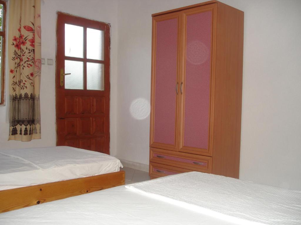 Engin Pension Çıralı Cameră foto